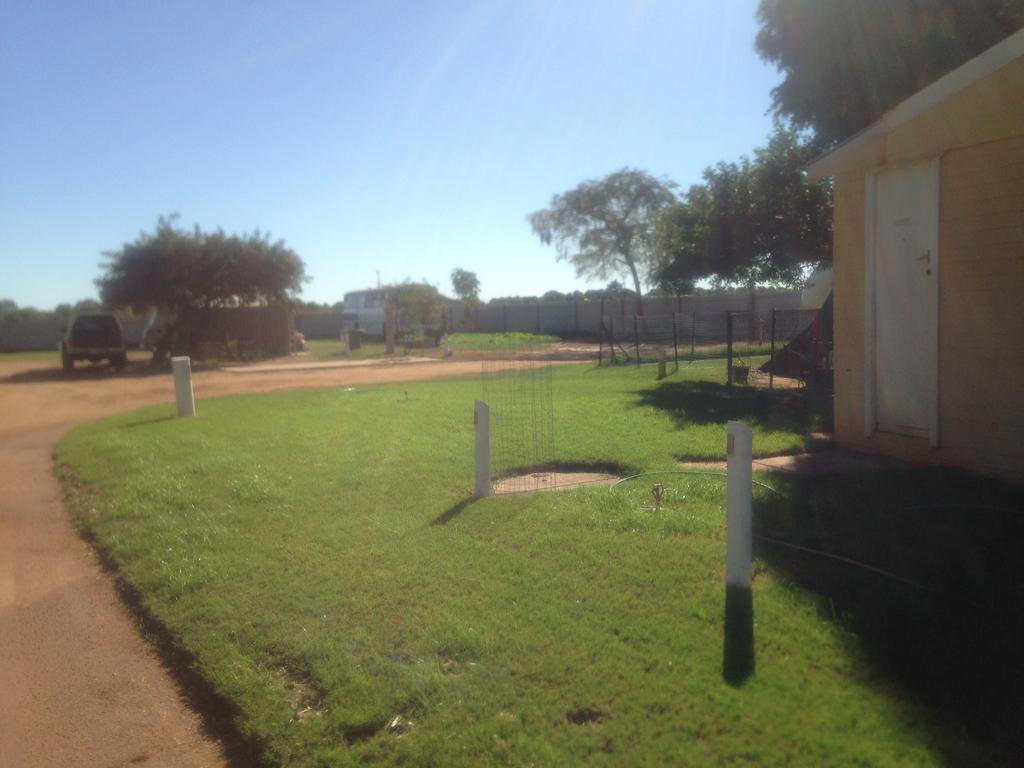 Carnarvon Caravan Park Экстерьер фото